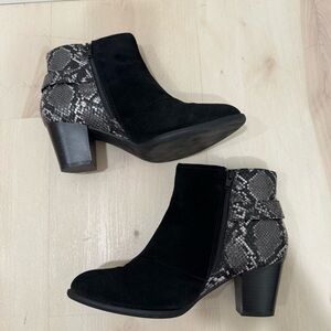 Vionic Naomi Snake Print Ankle Booties Black Suede Women's 8 Zipper